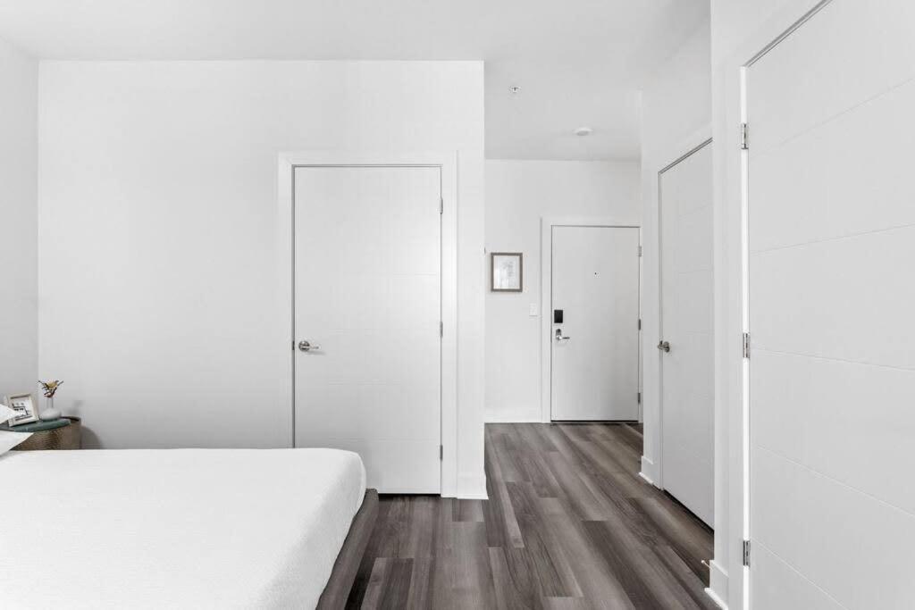 Mid-Century Modern Studio Cozysuites Downtown Indianapolis Exterior photo